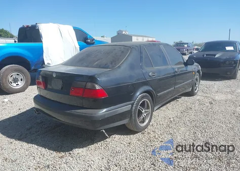 2000 Saab 9-5 Se V6T z USA, uszkodzony, nr VIN YS3EF48Z4Y3060249